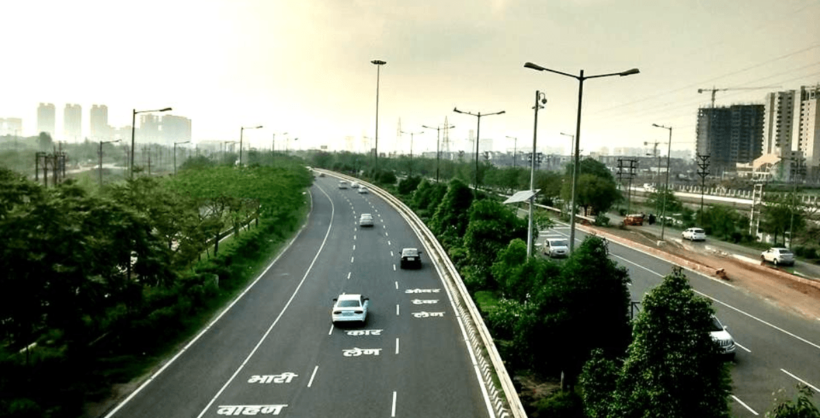 Luxury Real Estate Trends in Noida Expressway